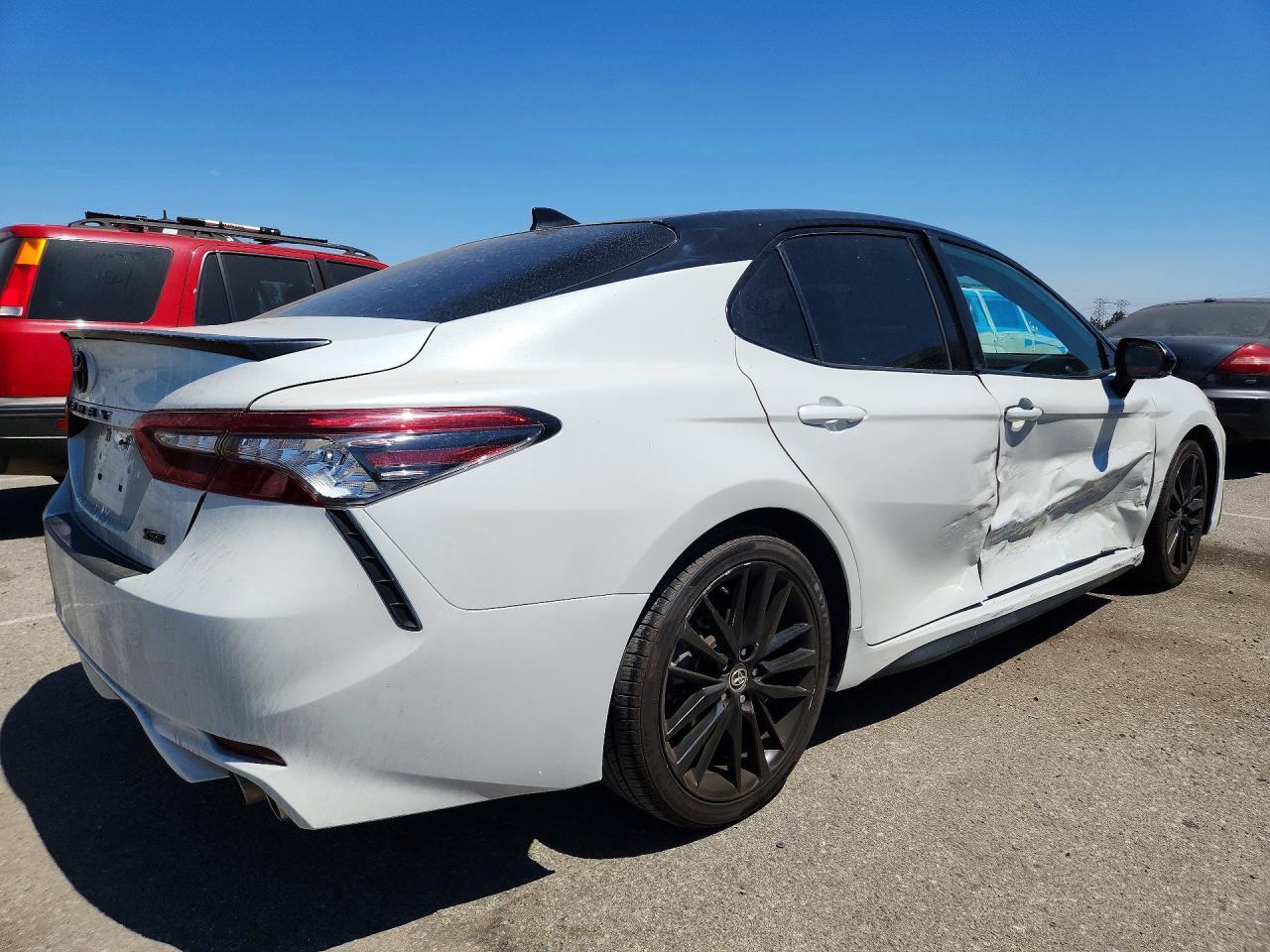 2021 Toyota Camry Xse - Фото 3