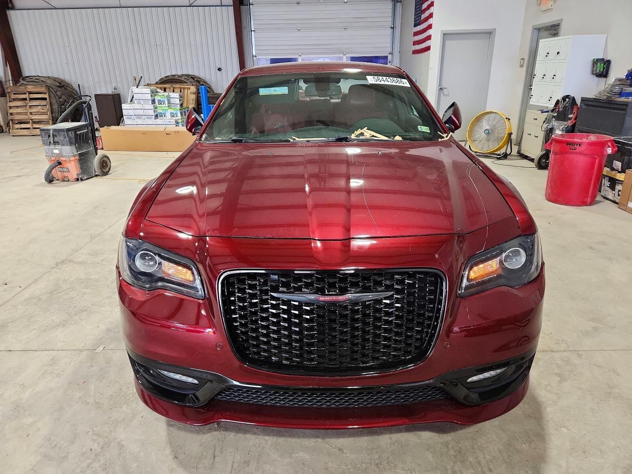 2021 Chrysler 300 S - Фото 5