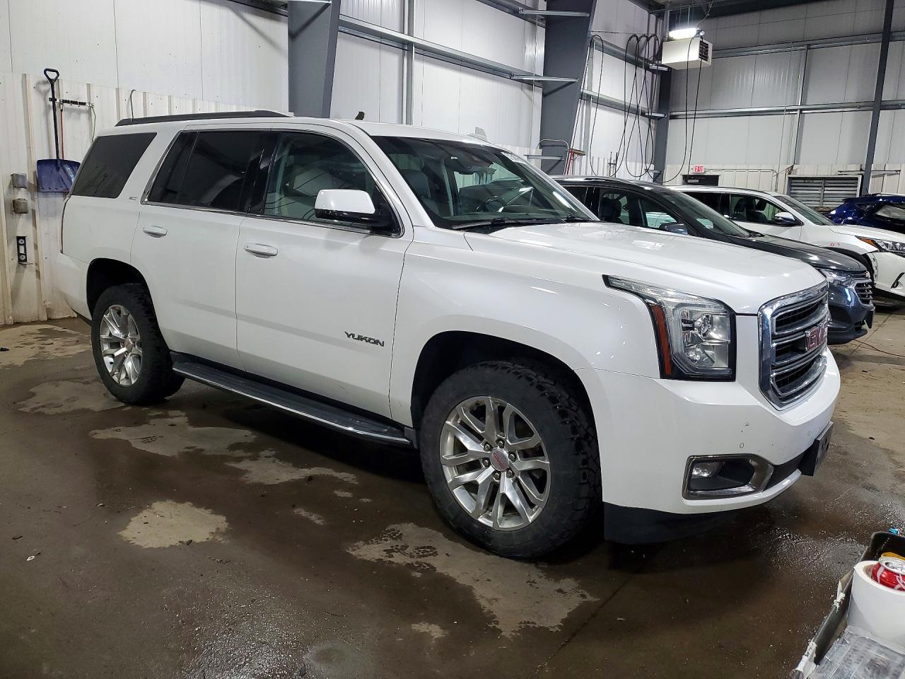 2016 GMC Yukon Slt - Фото 4