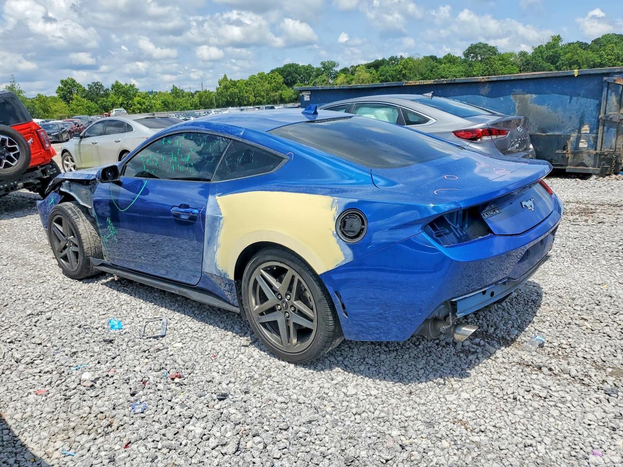 2024 Ford Mustang - Фото 2