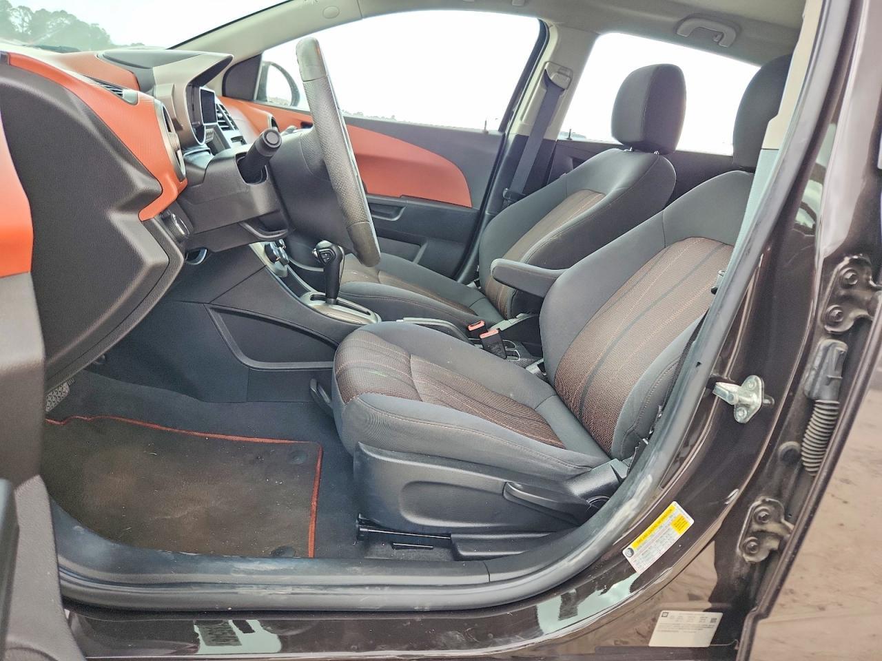 2016 Chevrolet Sonic Lt - Фото 7