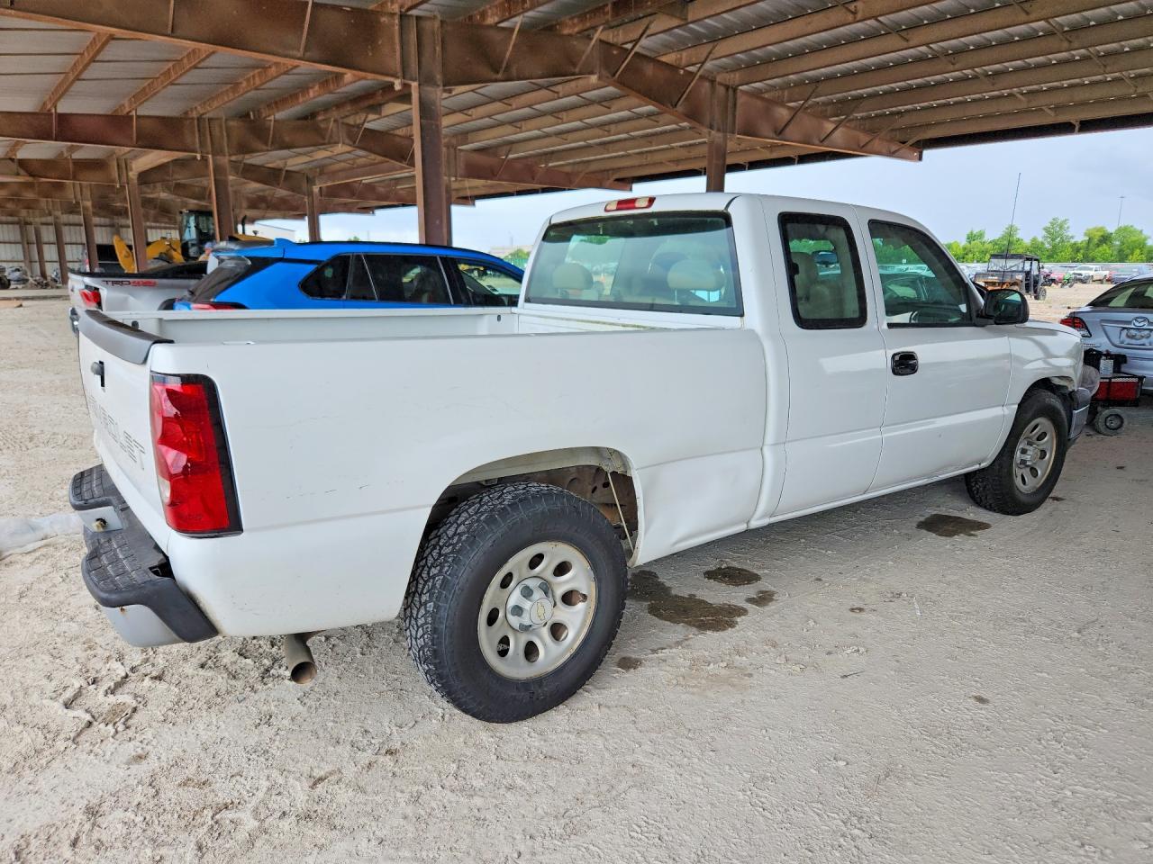 2006 Chevrolet Silverado C1500 - Фото 3