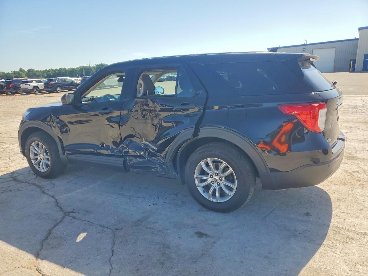 2020 Ford Explorer - Фото 2