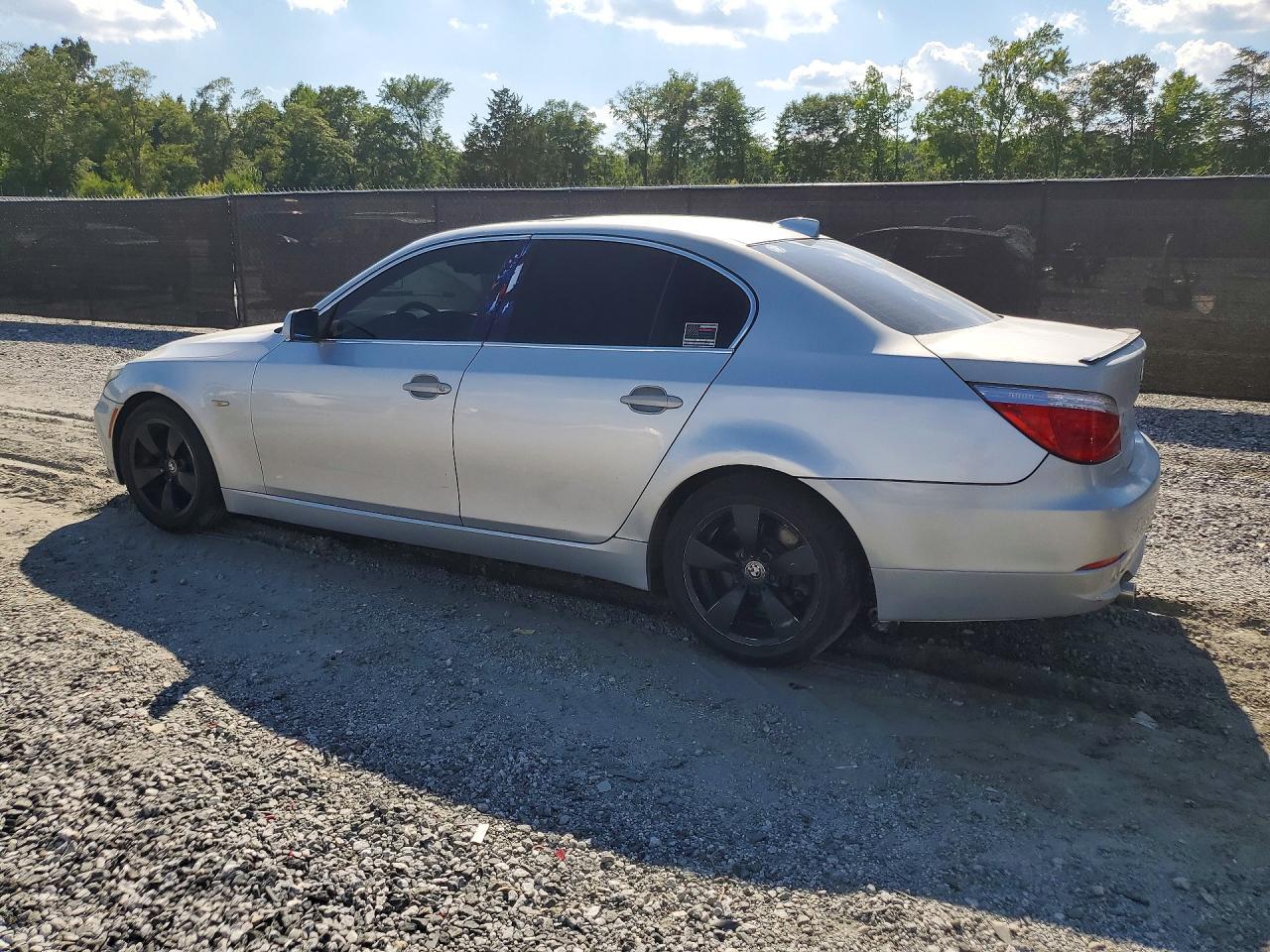 2008 BMW 528 I - Image 2