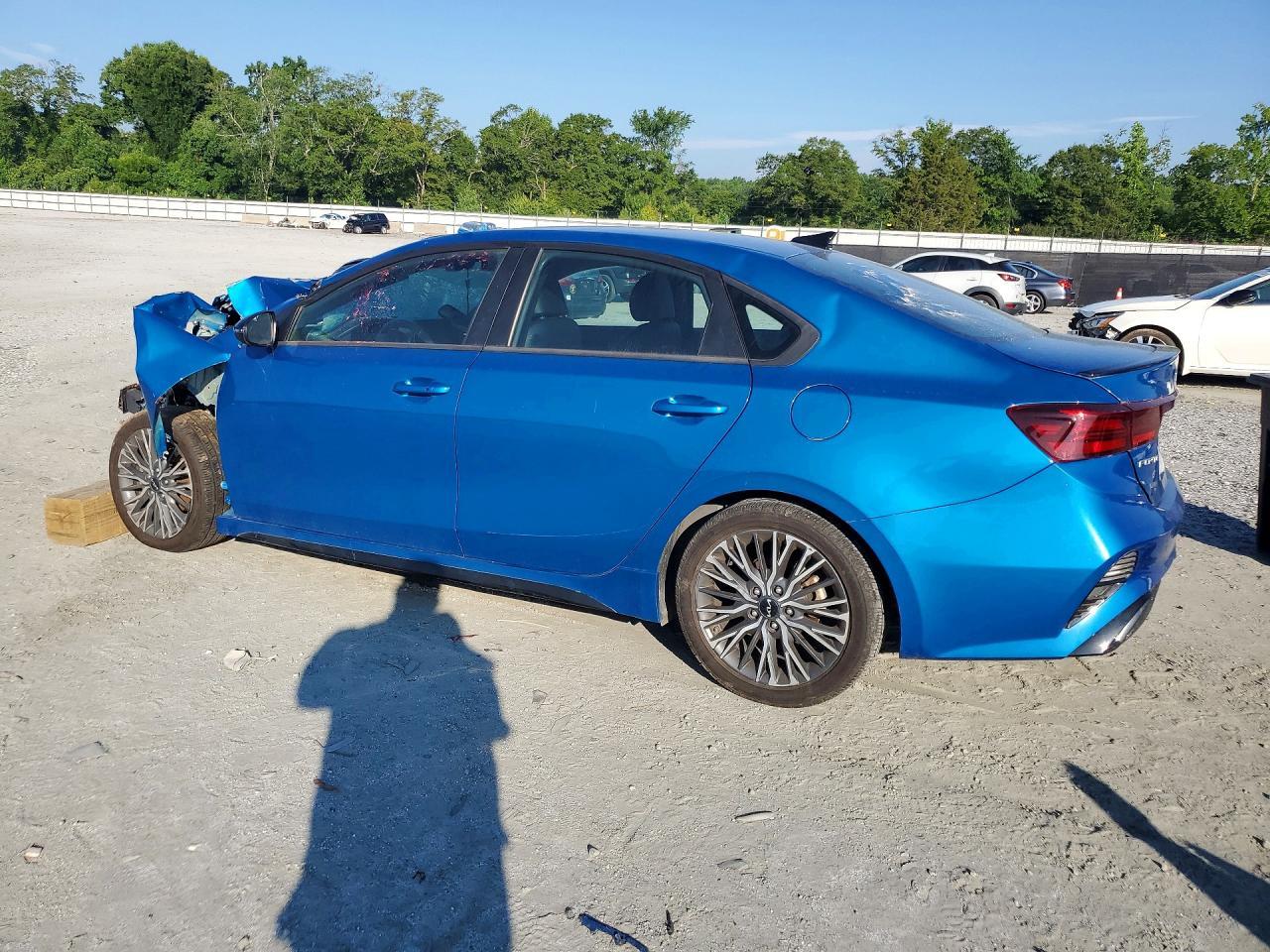 2023 Kia Forte Gt Line - Фото 2