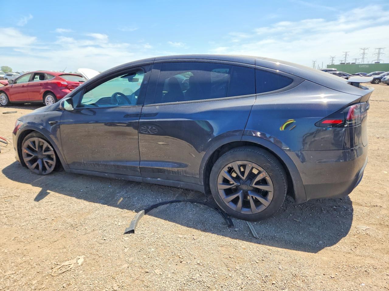 2025 Tesla Model X - Фото 2