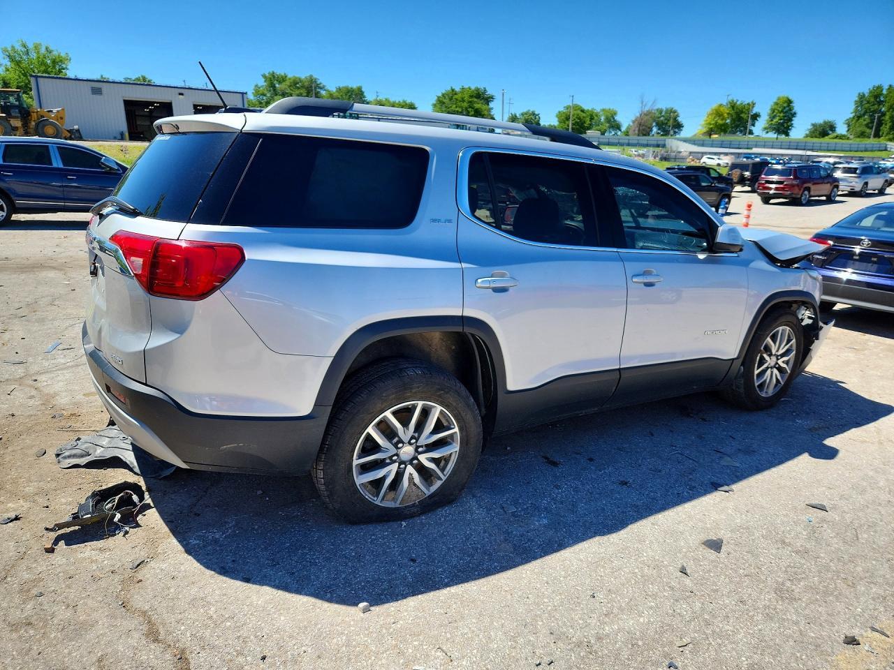 2017 GMC Acadia Sle - Image 3