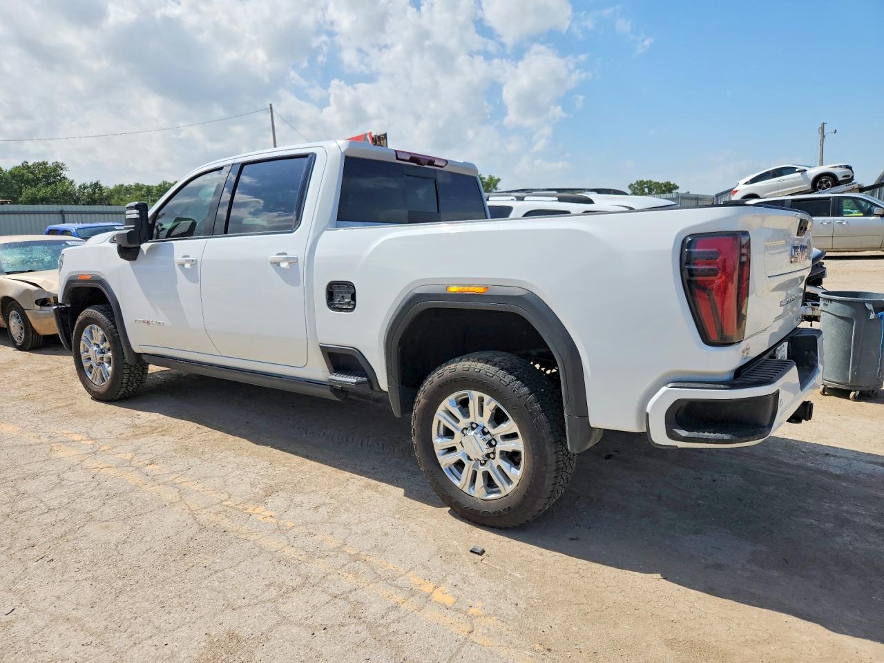 2024 GMC Sierra K2500 At4 - Фото 2