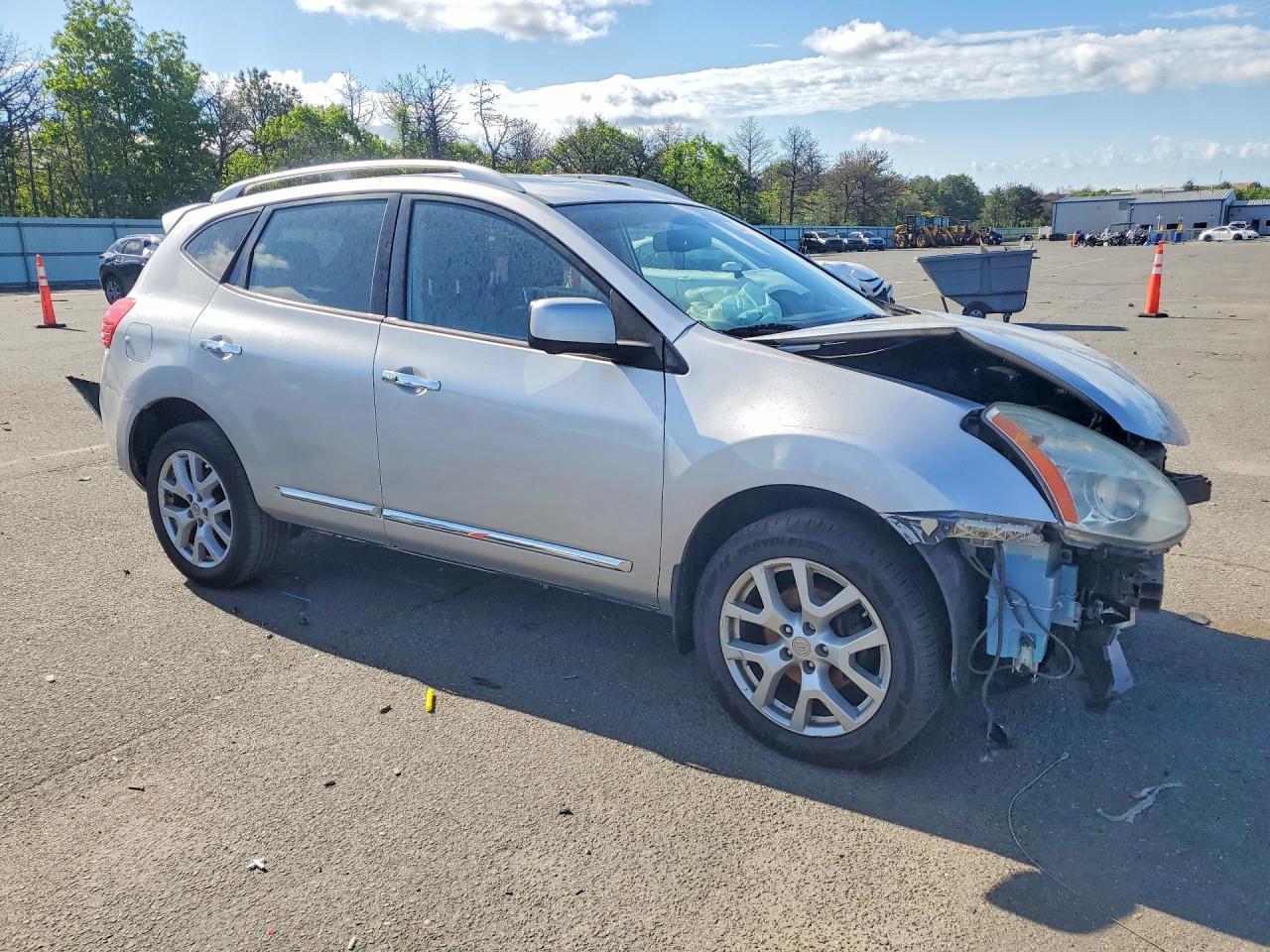 2013 Nissan Rogue S - Image 4