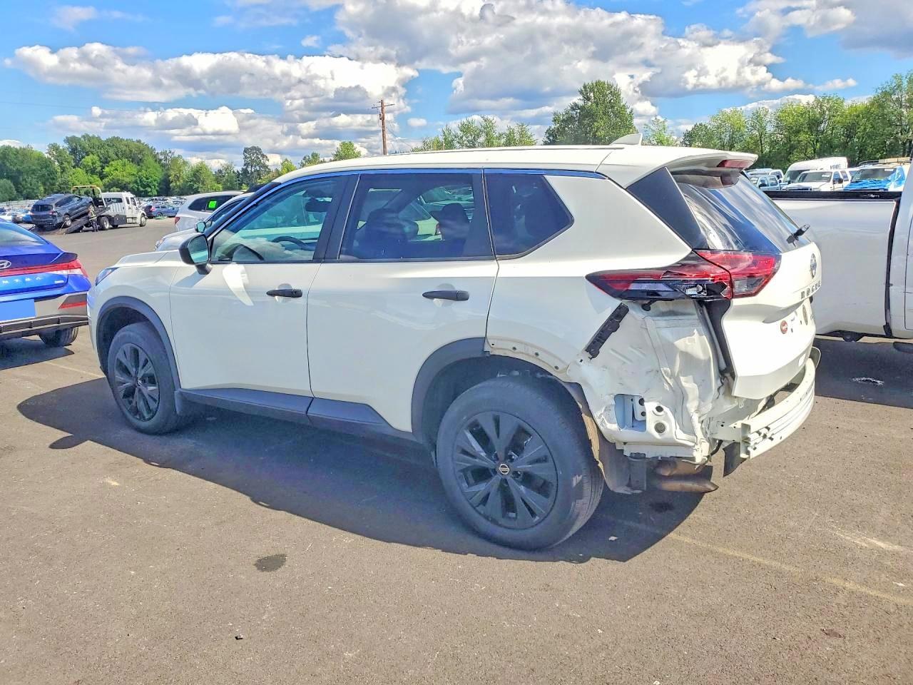 2021 Nissan Rogue S - Фото 2
