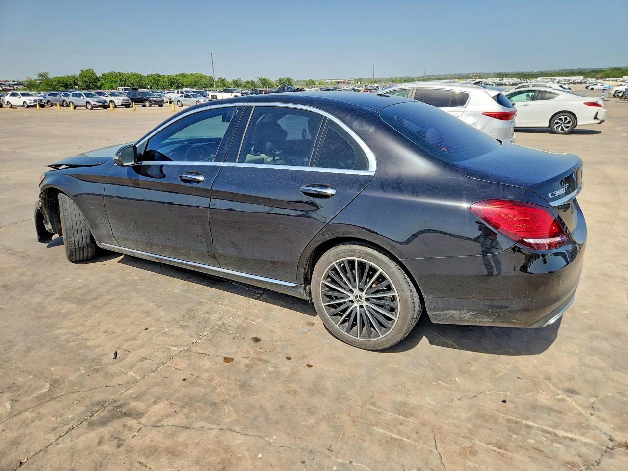 2020 Mercedes-Benz C 300 - Фото 2