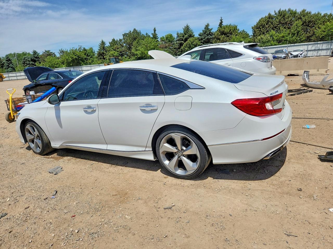 2018 Honda Accord Touring - Фото 2