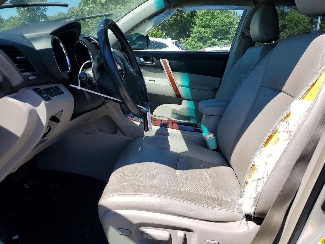 2011 Toyota Highlander Limited - Image 7