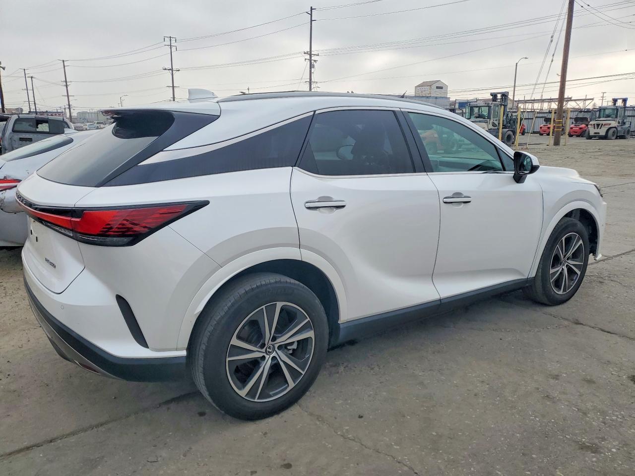 2023 Lexus Rx 350 Premium - Image 3
