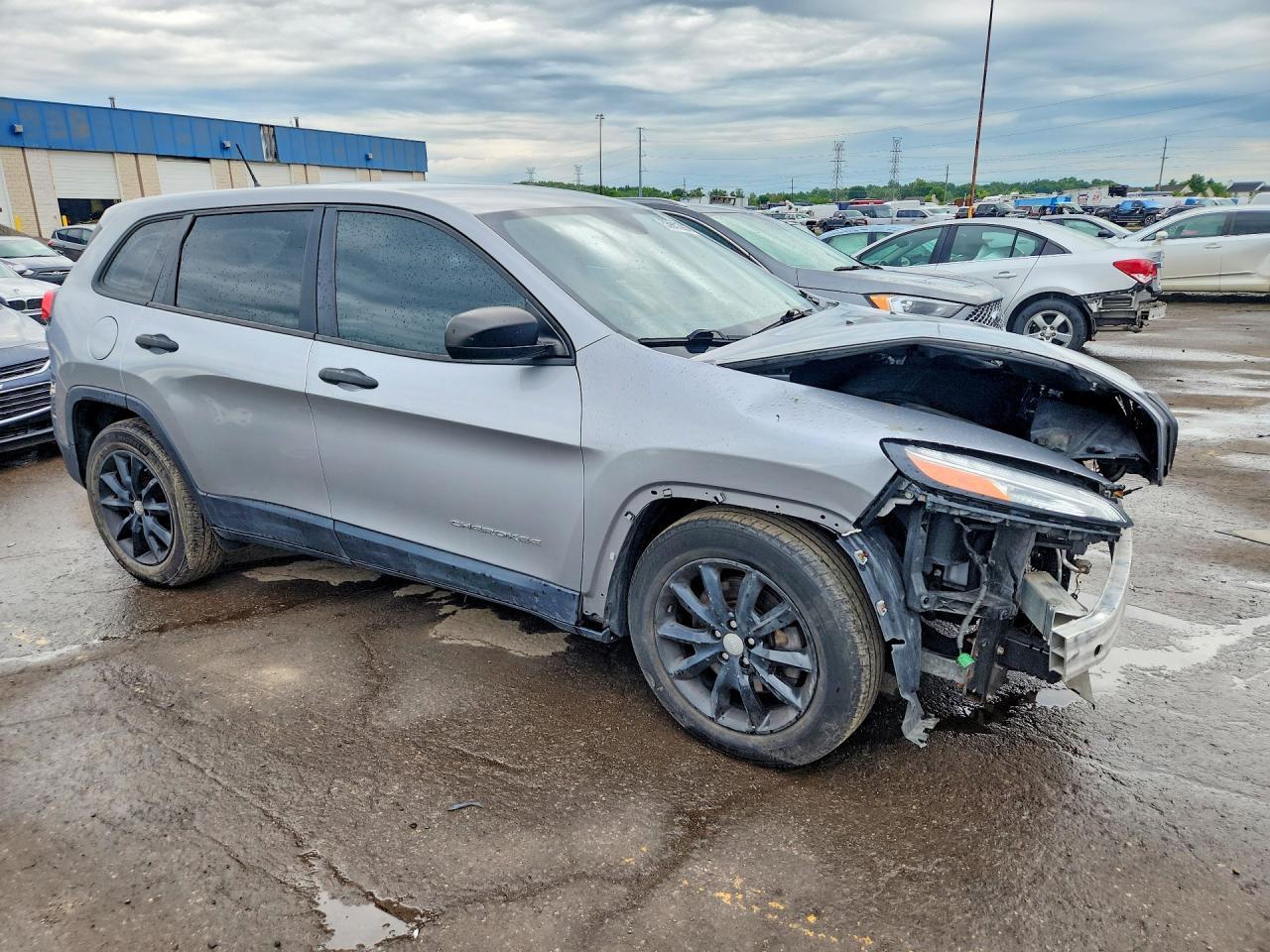 2017 Jeep Cherokee Sport - Фото 4