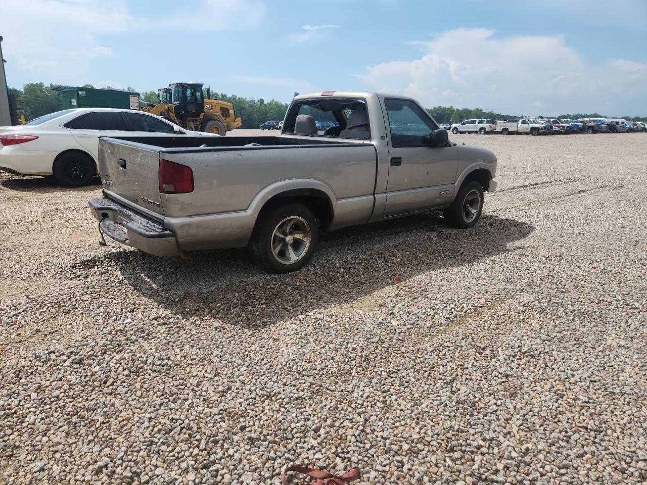 2003 Chevrolet S Truck S10 - Фото 3