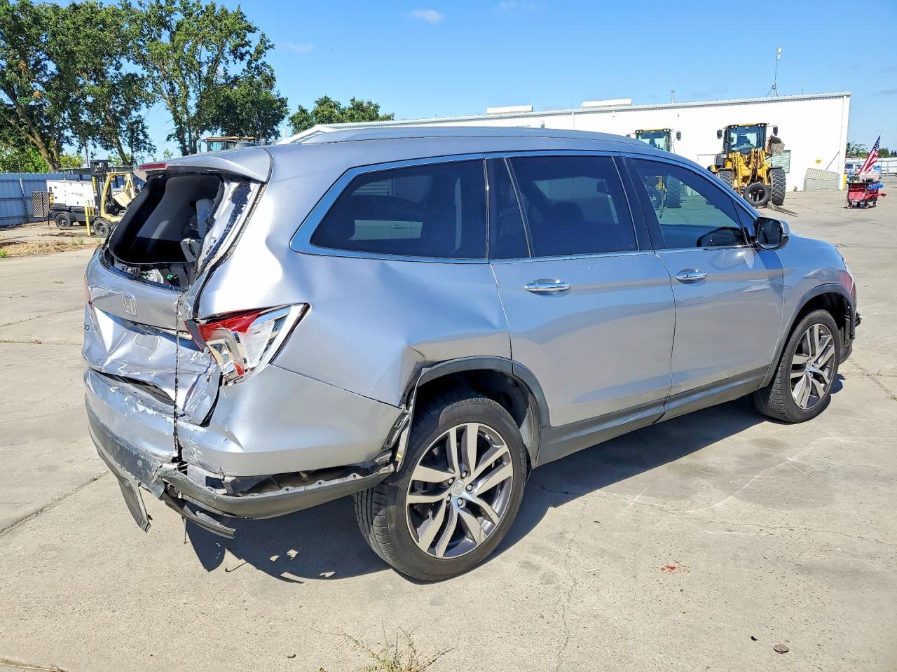 2017 Honda Pilot Elite - Фото 3