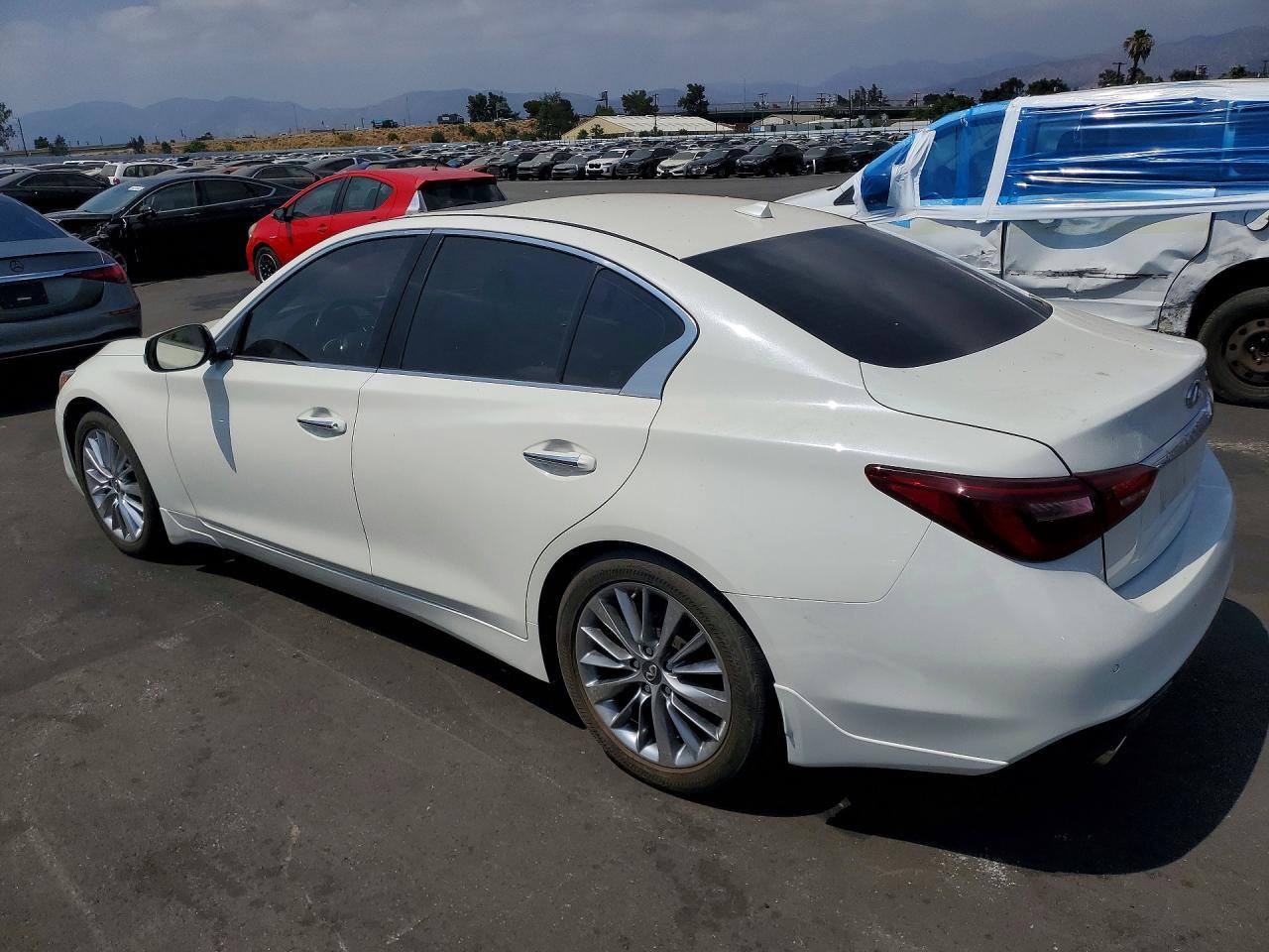 2021 Infiniti Q50 - Фото 2