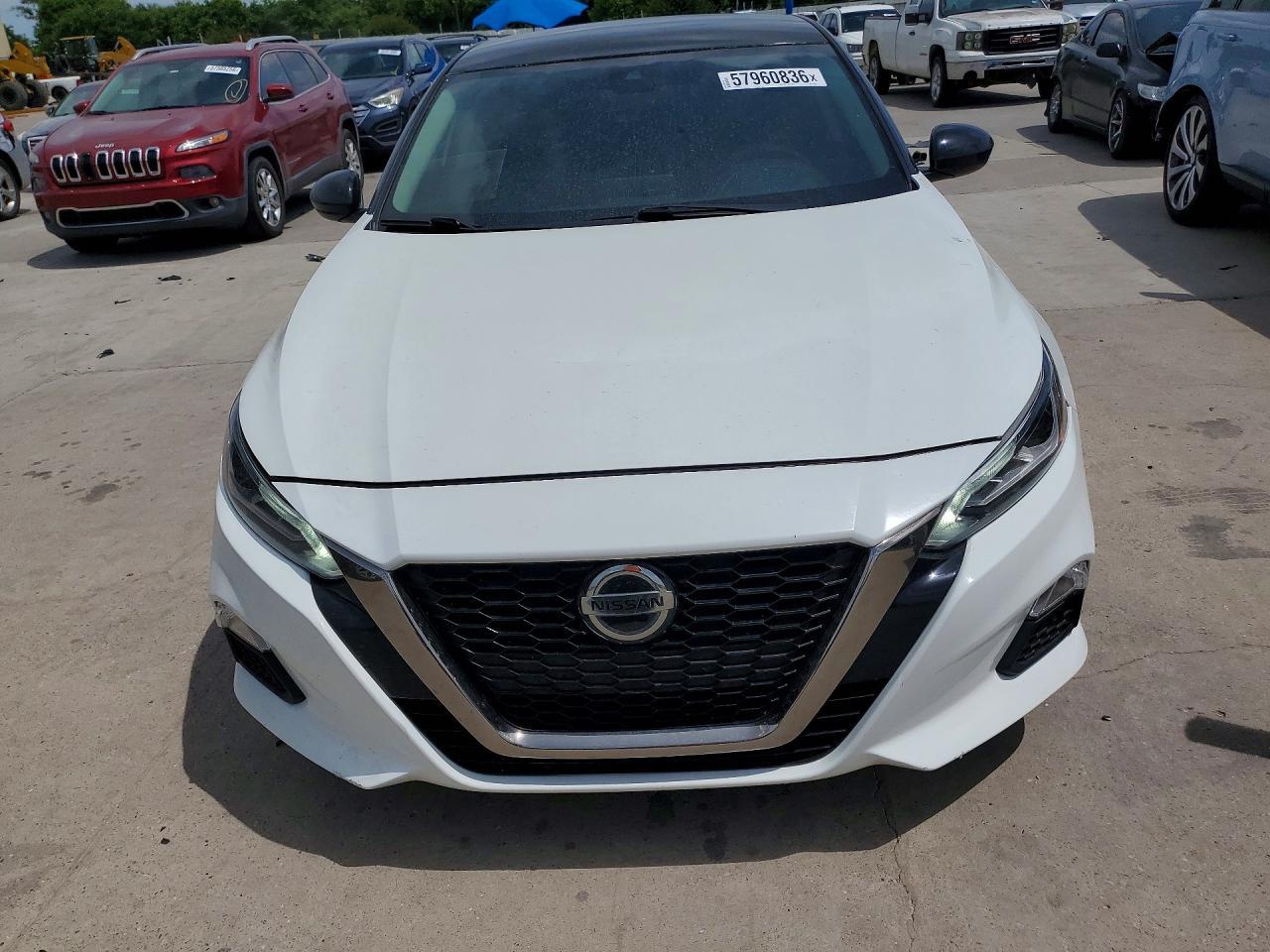 2022 Nissan Altima Sr - Фото 5