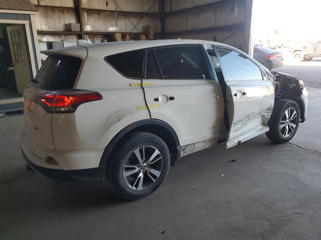 2018 Toyota Rav4 Xle - Фото 3