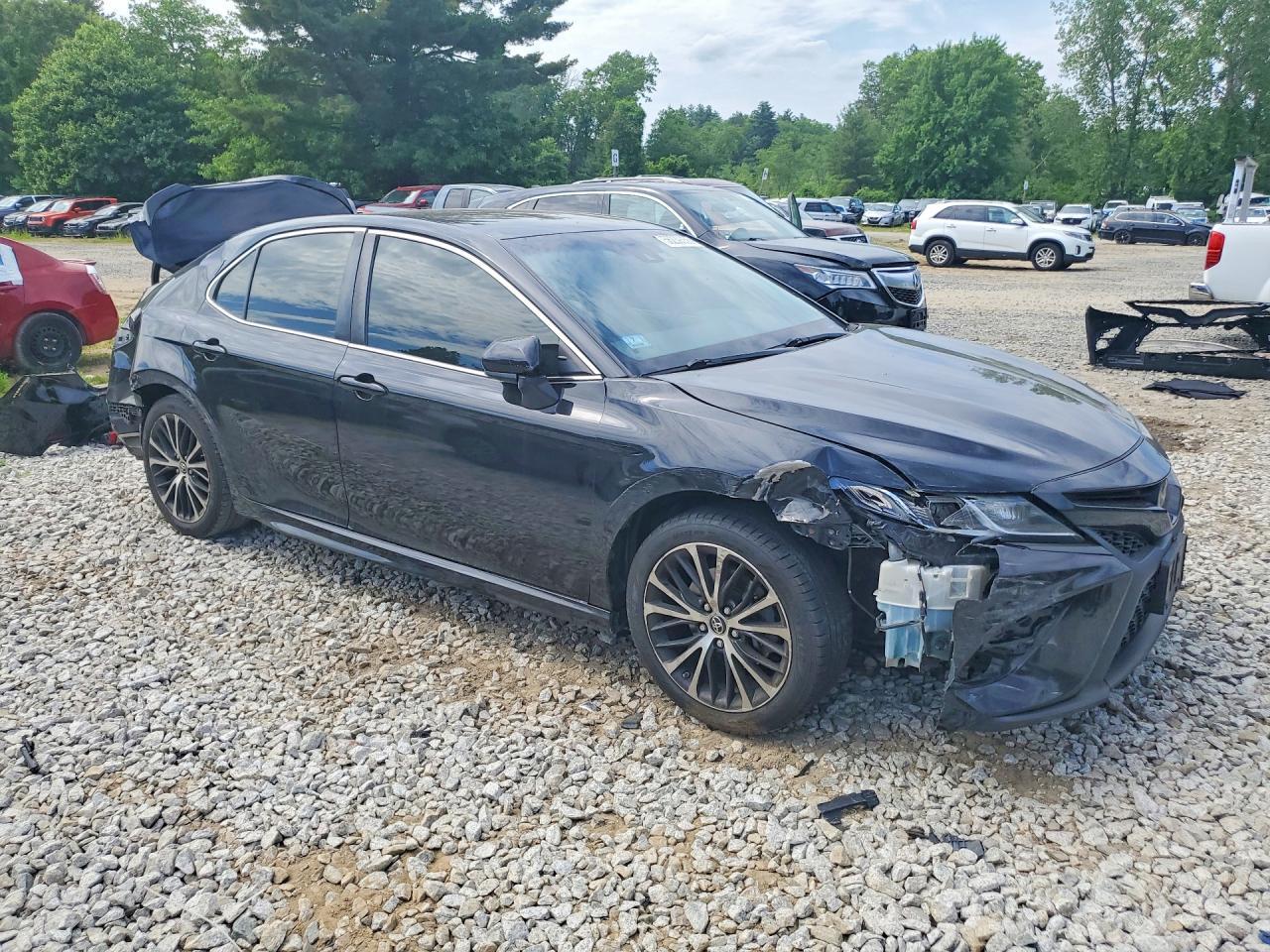 2018 Toyota Camry Se - Image 4