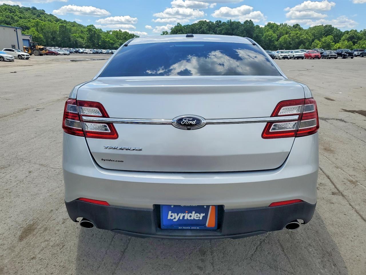 2015 Ford Taurus Se - Фото 6