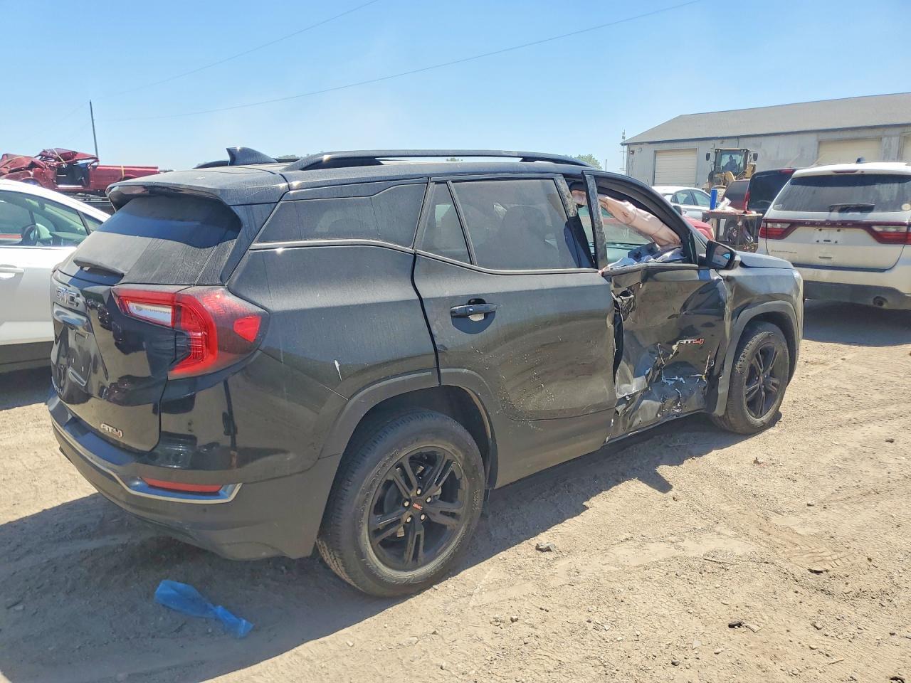 2024 GMC Terrain At4 - Image 3