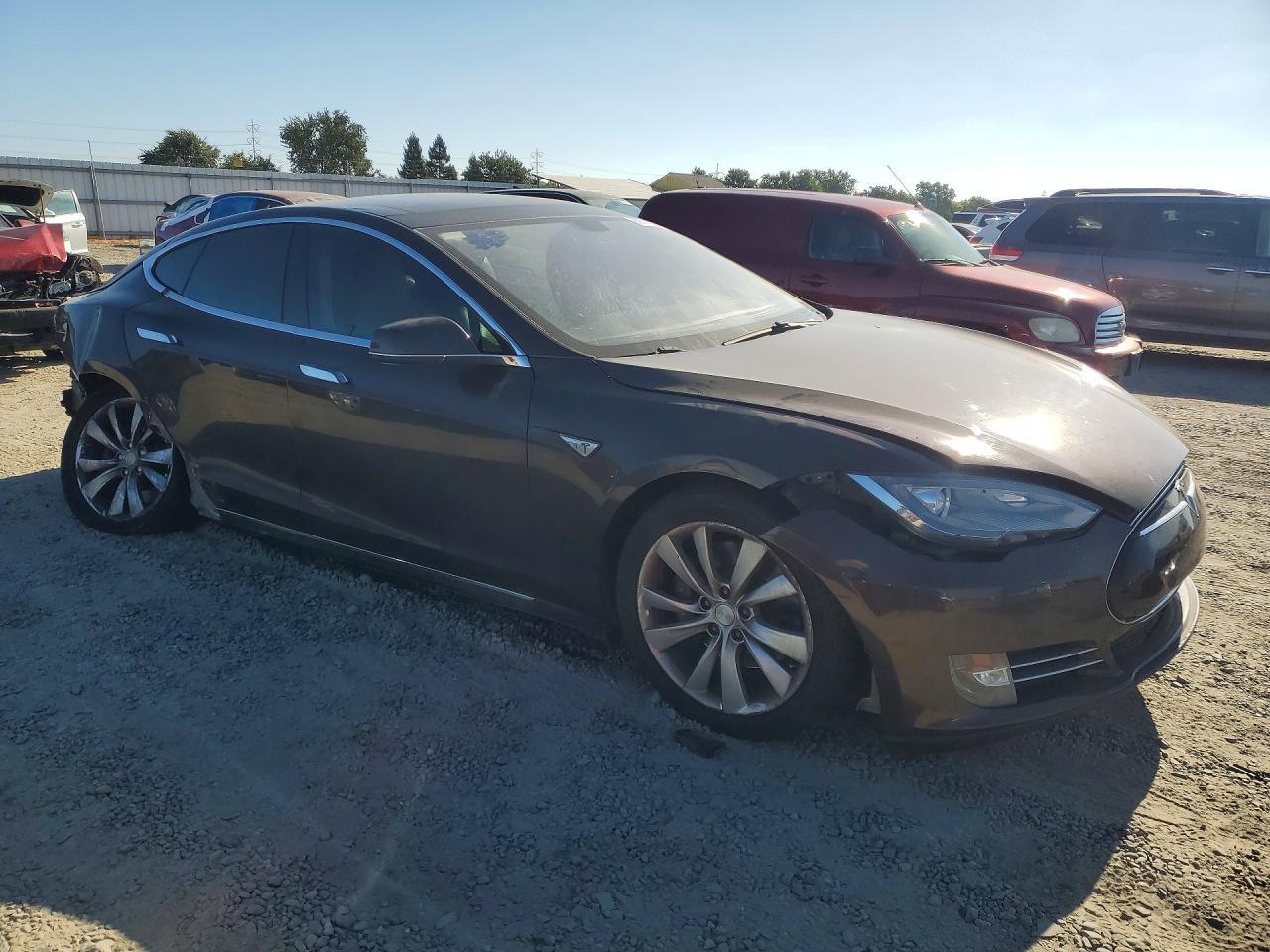 2013 Tesla Model S - Image 4
