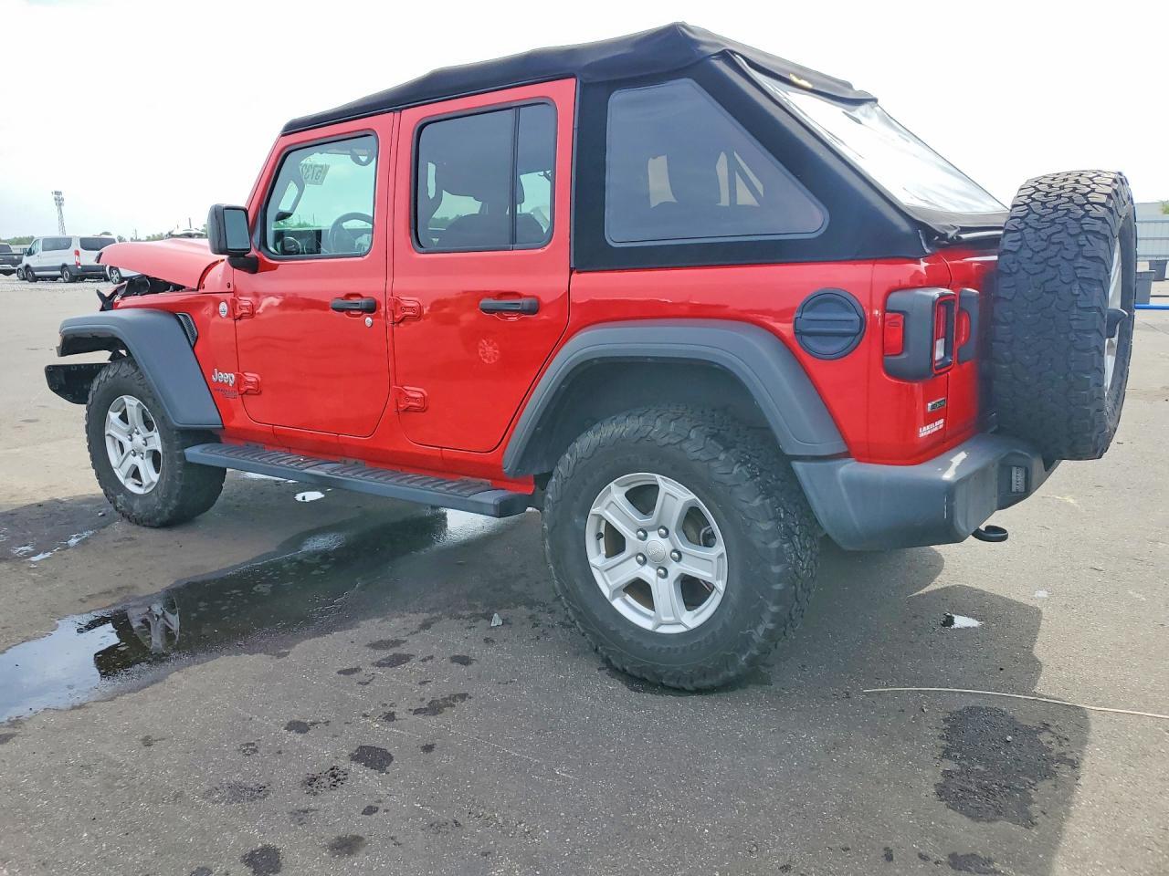 2021 Jeep Wrangler Unlimited Sport - Фото 2