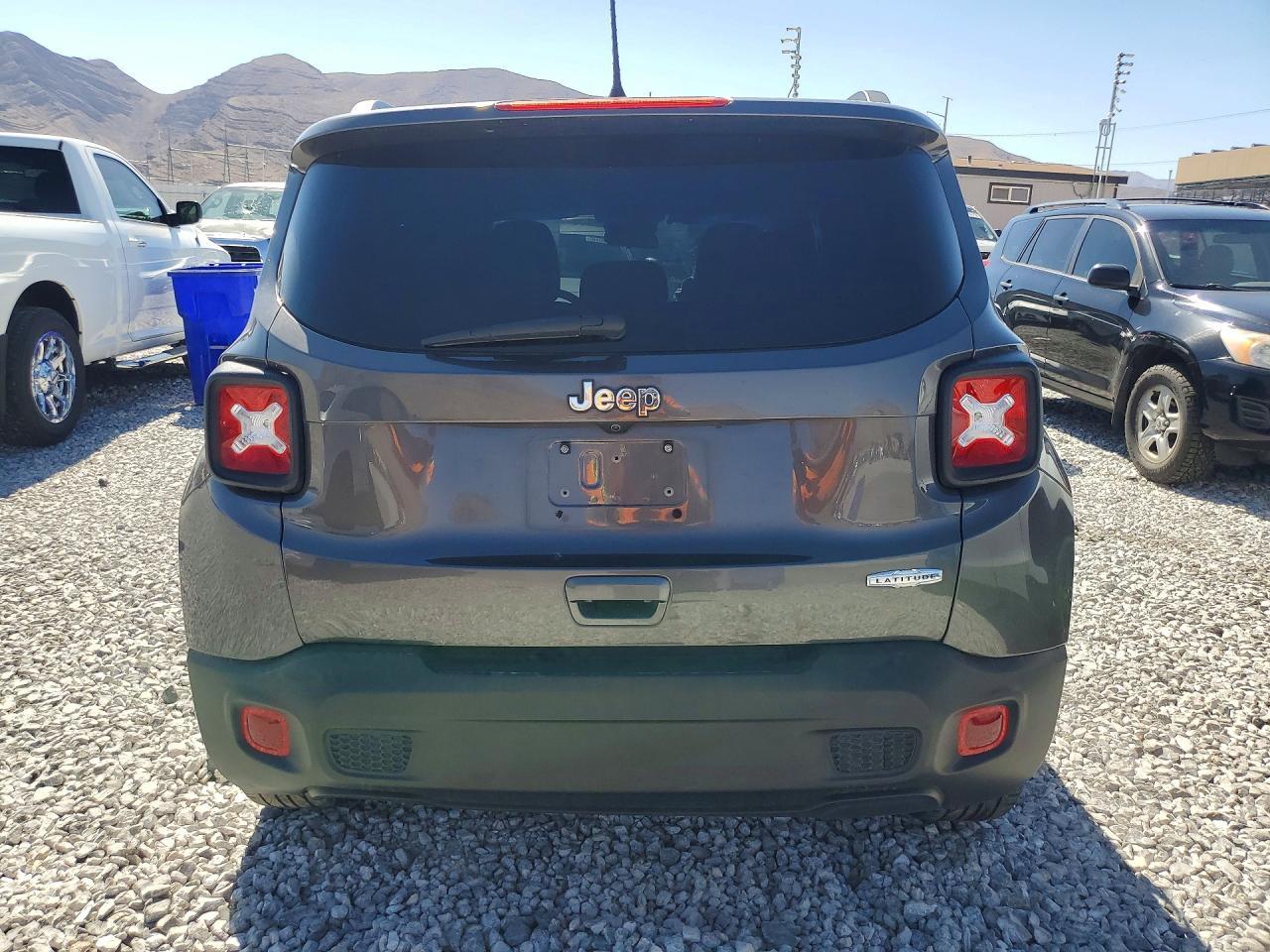 2021 Jeep Renegade Latitude - Фото 6