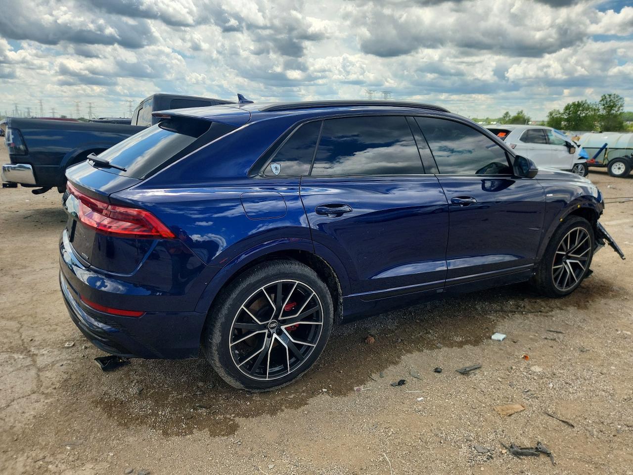 2022 Audi Q8 Prestige S-Line - Фото 3