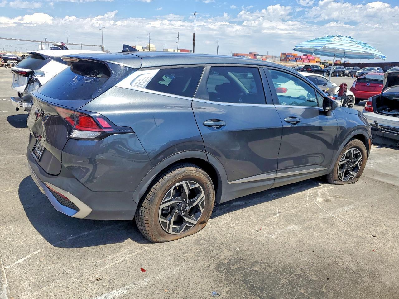 2024 Kia Sportage Lx - Image 3
