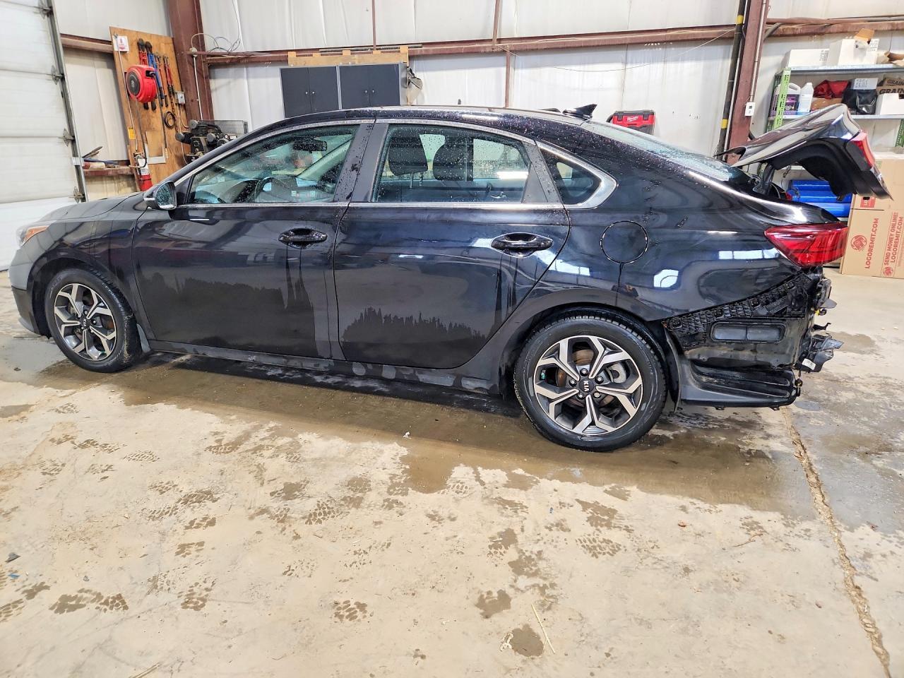 2020 Kia Forte Ex - Image 2