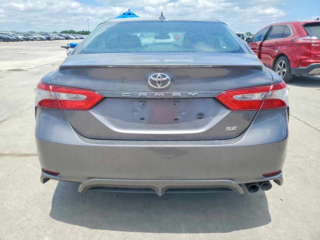 2019 Toyota Camry Se - Image 6