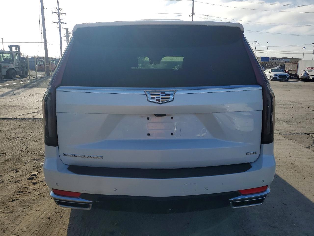 2021 Cadillac Escalade Premium Luxury - Image 6