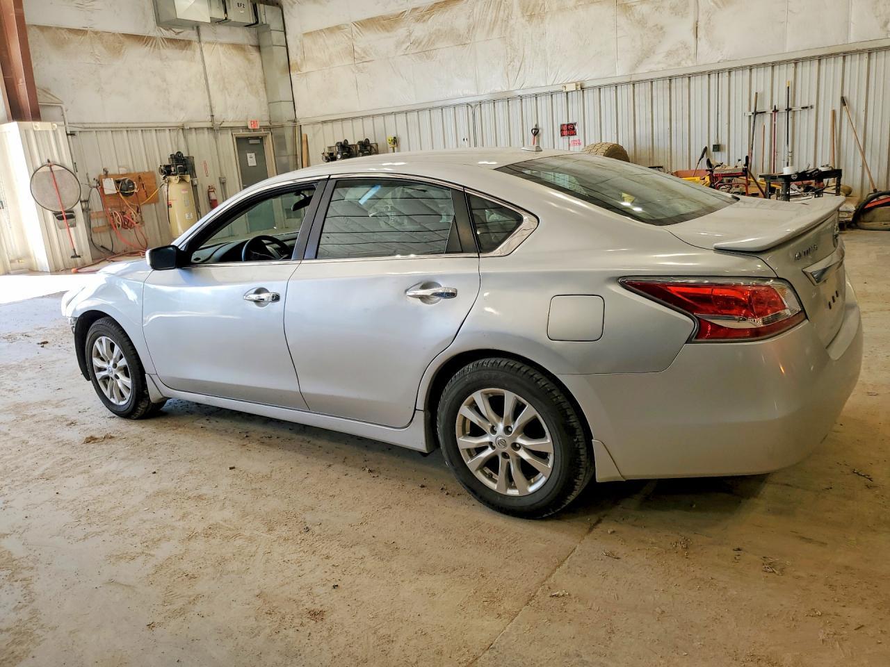 2015 Nissan Altima 2.5 S - Image 2