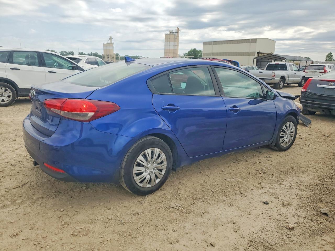 2017 Kia Forte Lx - Фото 3