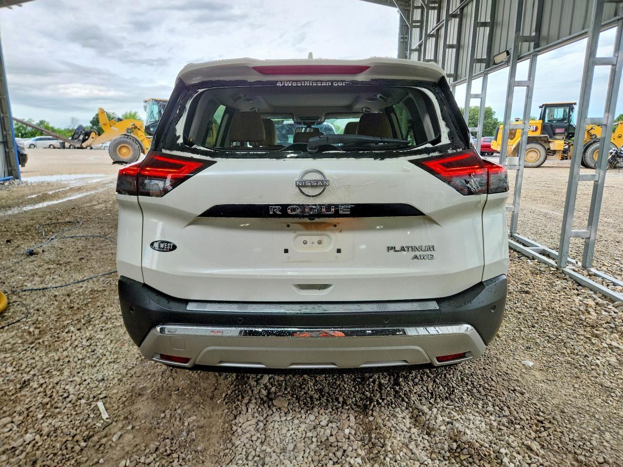 2023 Nissan Rogue Platinum - Фото 6