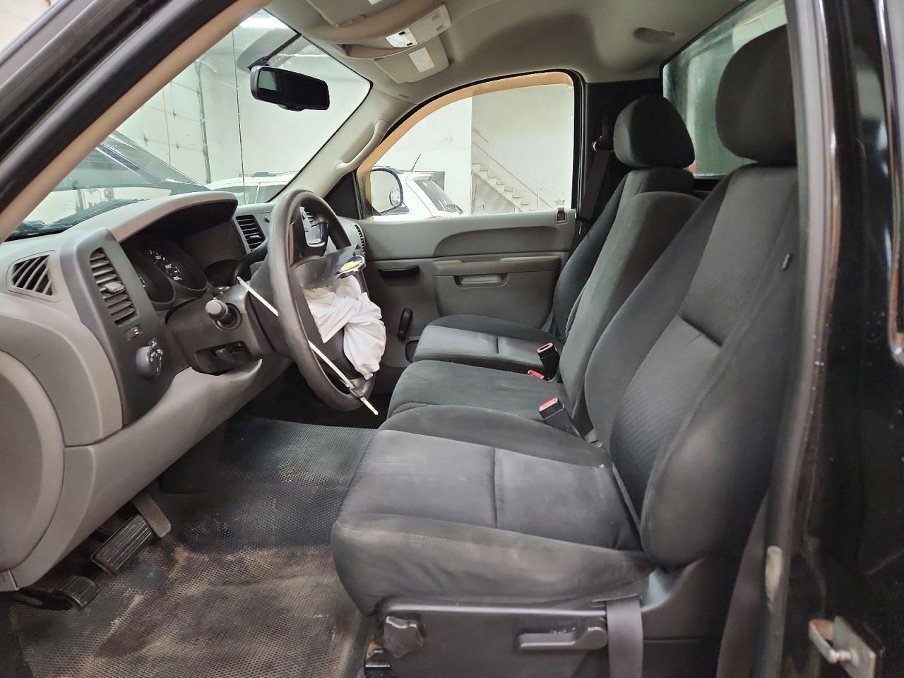2010 Chevrolet Silverado C1500 - Image 7