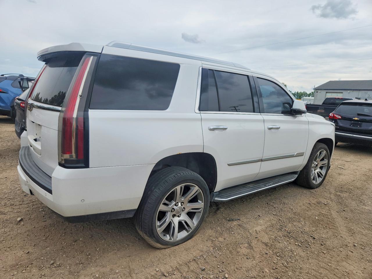 2017 Cadillac Escalade 4Wd Luxury - Фото 3