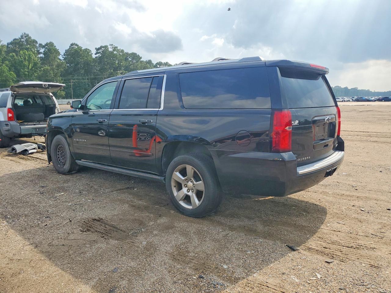 2018 Chevrolet Suburban K1500 Premier - Фото 2