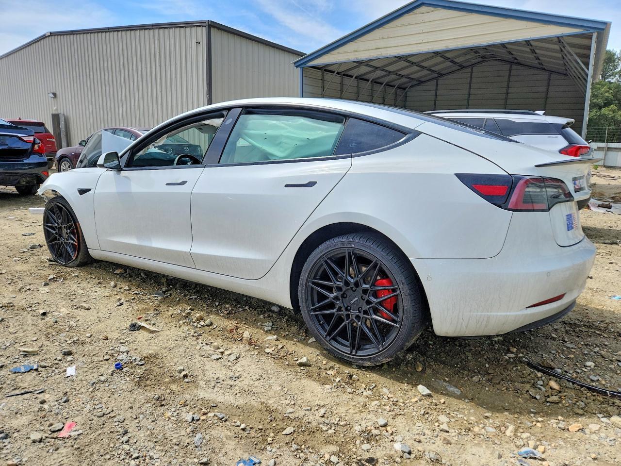 2021 Tesla Model 3 - Фото 2