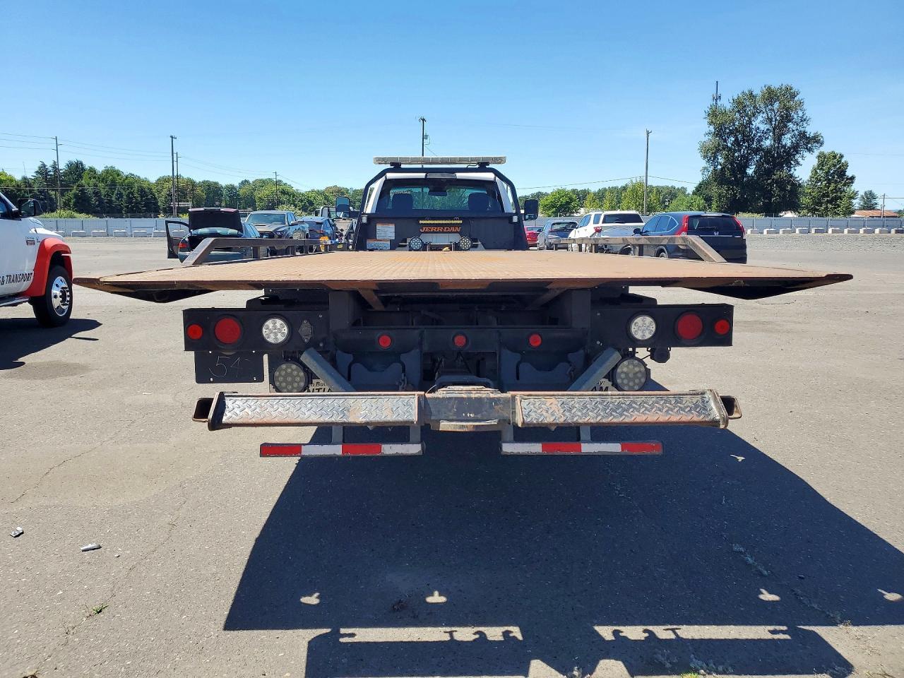 2016 Ram 5500 - Flatbed Truck - Image 6
