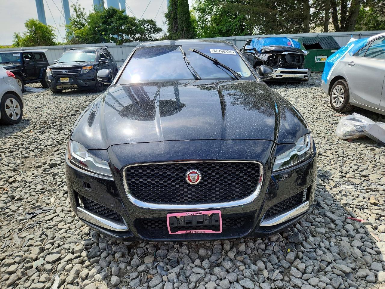 2017 Jaguar Xf Premium - Image 5
