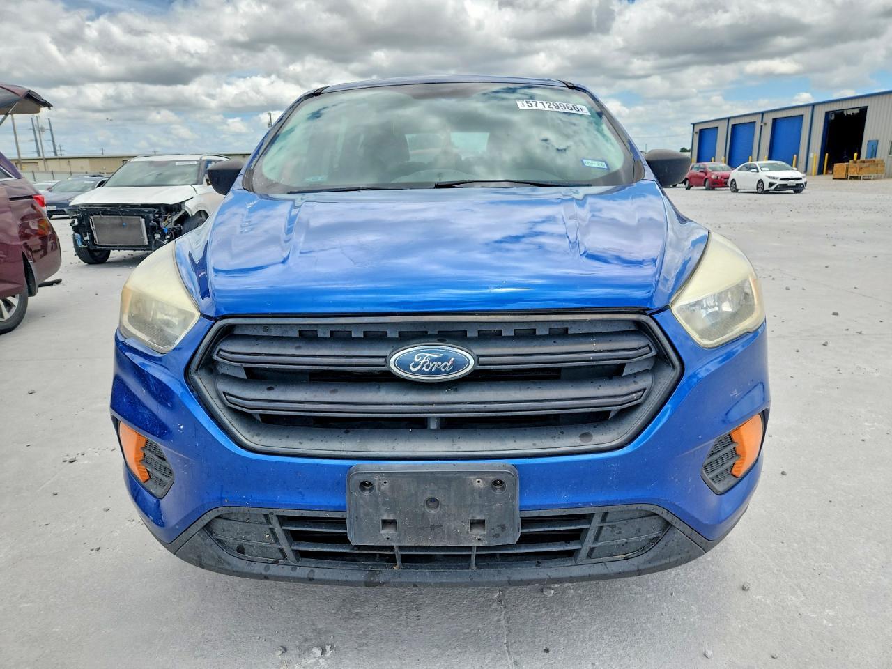 2017 Ford Escape S - Фото 5