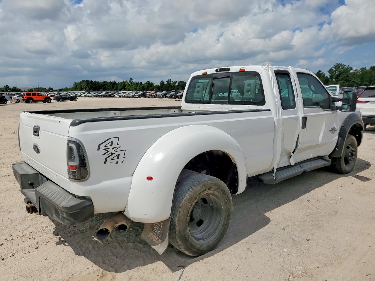 2013 Ford F350 Super Duty - Фото 3