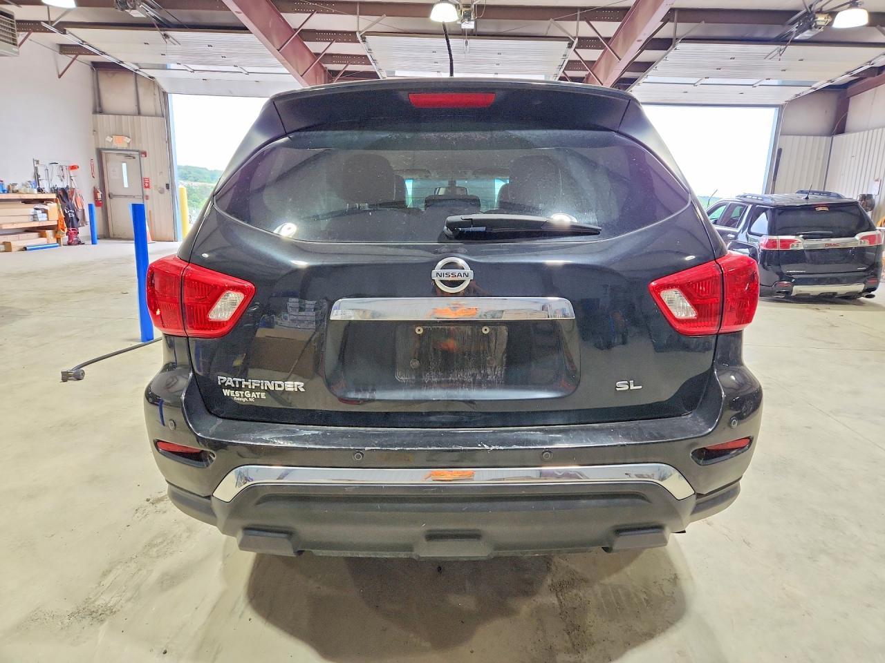 2017 Nissan Pathfinder Sl - Image 6