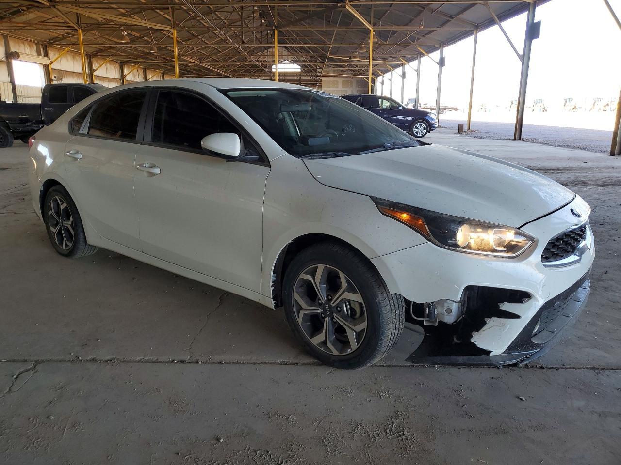 2020 Kia Forte Lxs - Фото 4