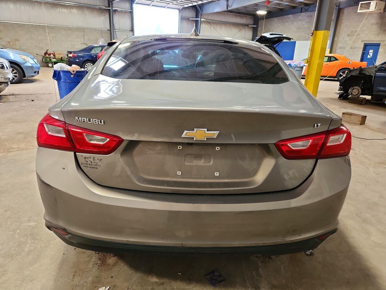 2018 Chevrolet Malibu Lt - Image 6
