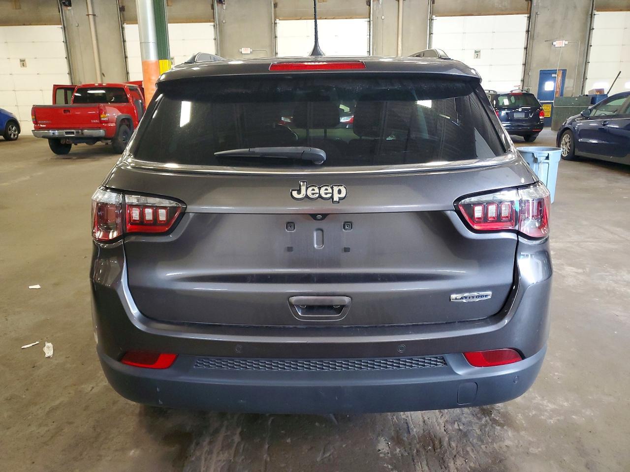 2020 Jeep Compass Latitude - Фото 6